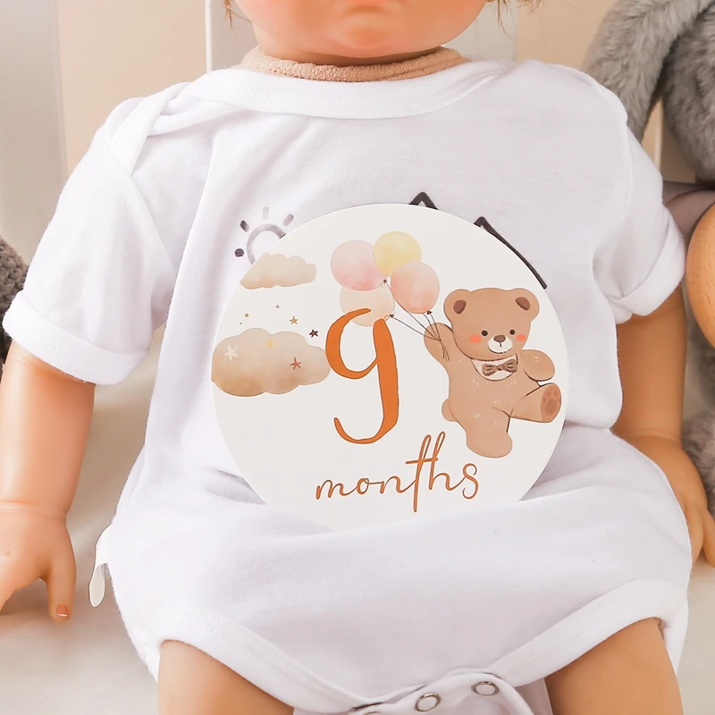 16 Stücke Papier Baby Meilenstein Nummer Monatliche Gedenkkarten Neugeborenen Cartoon Bär Gravierte Alter Fotografie Requisiten Baby Geburt Geschenk – Detail 8