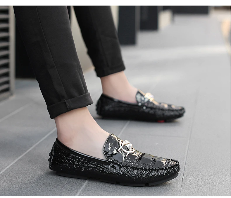 Herren-Slipper mit Krokodilmuster, Frühling/Sommer 2025, Britischer Stil, Glänzendes Leder, Lässige Loafer, Handgefertigt – Detail 13