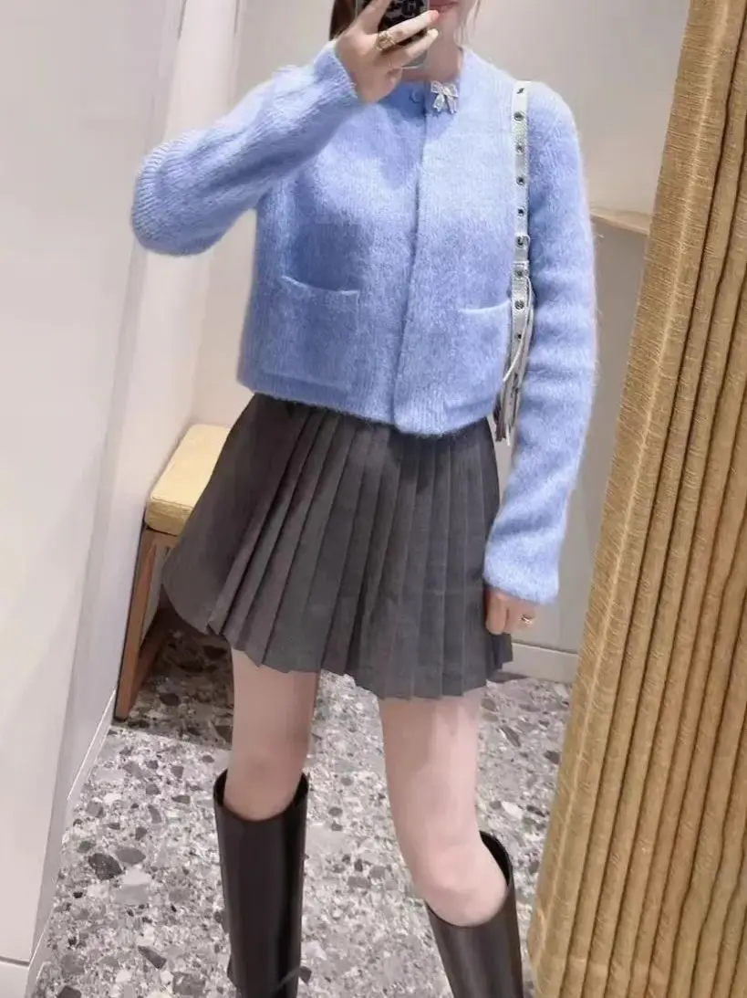 

Women's Pink or Blue Knitted Cardigan Bow Rhinestone O-Neck Long Sleeve Casual Female Sweater