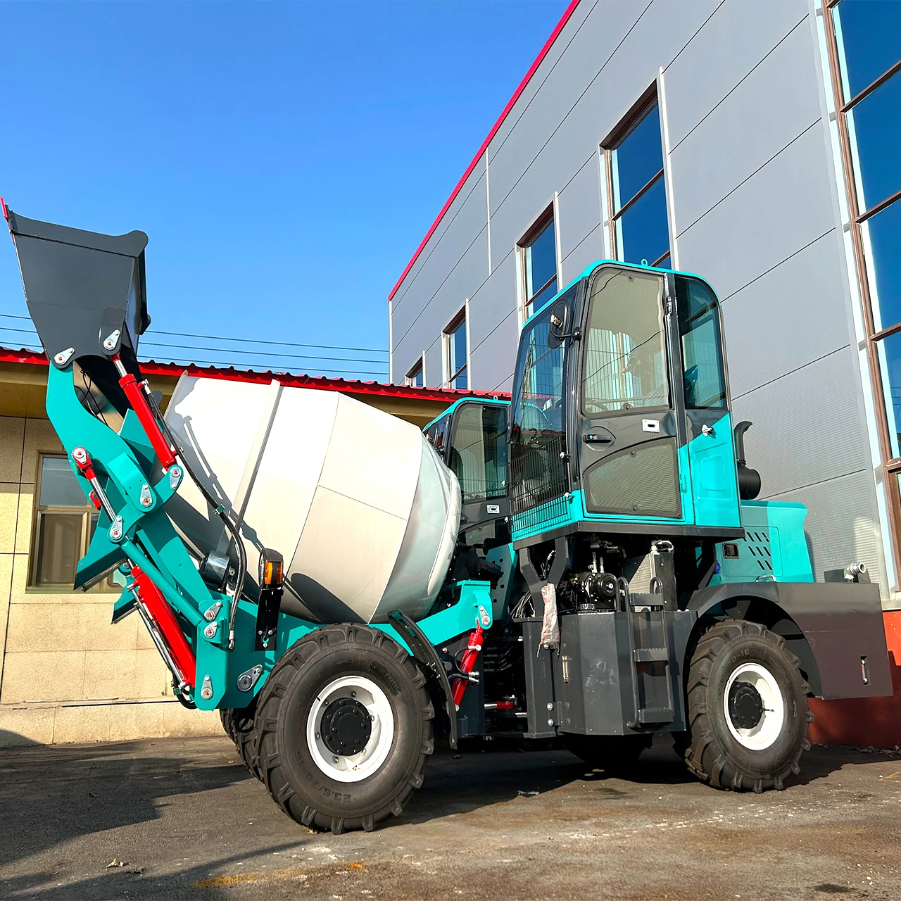 Customized Free Shipping Self Loading Mini Concrete Mixer Truck With Engine & Pump 2.0m3 Capacity High Efficiency For Sale