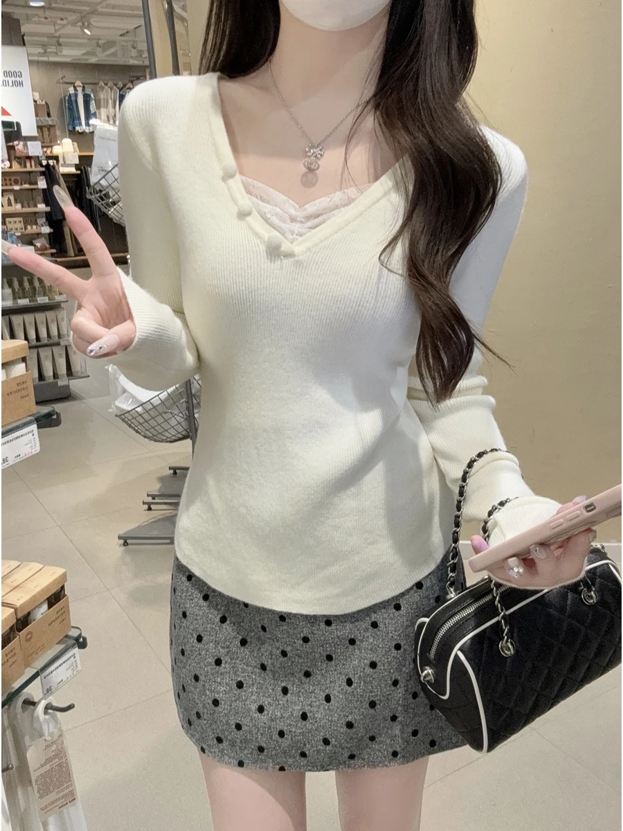

Autumn Winter Lace Splice V-ne Button Design Slimming Knitted Sweater Women's Chic Inner Wear Korean Sle Long Sve