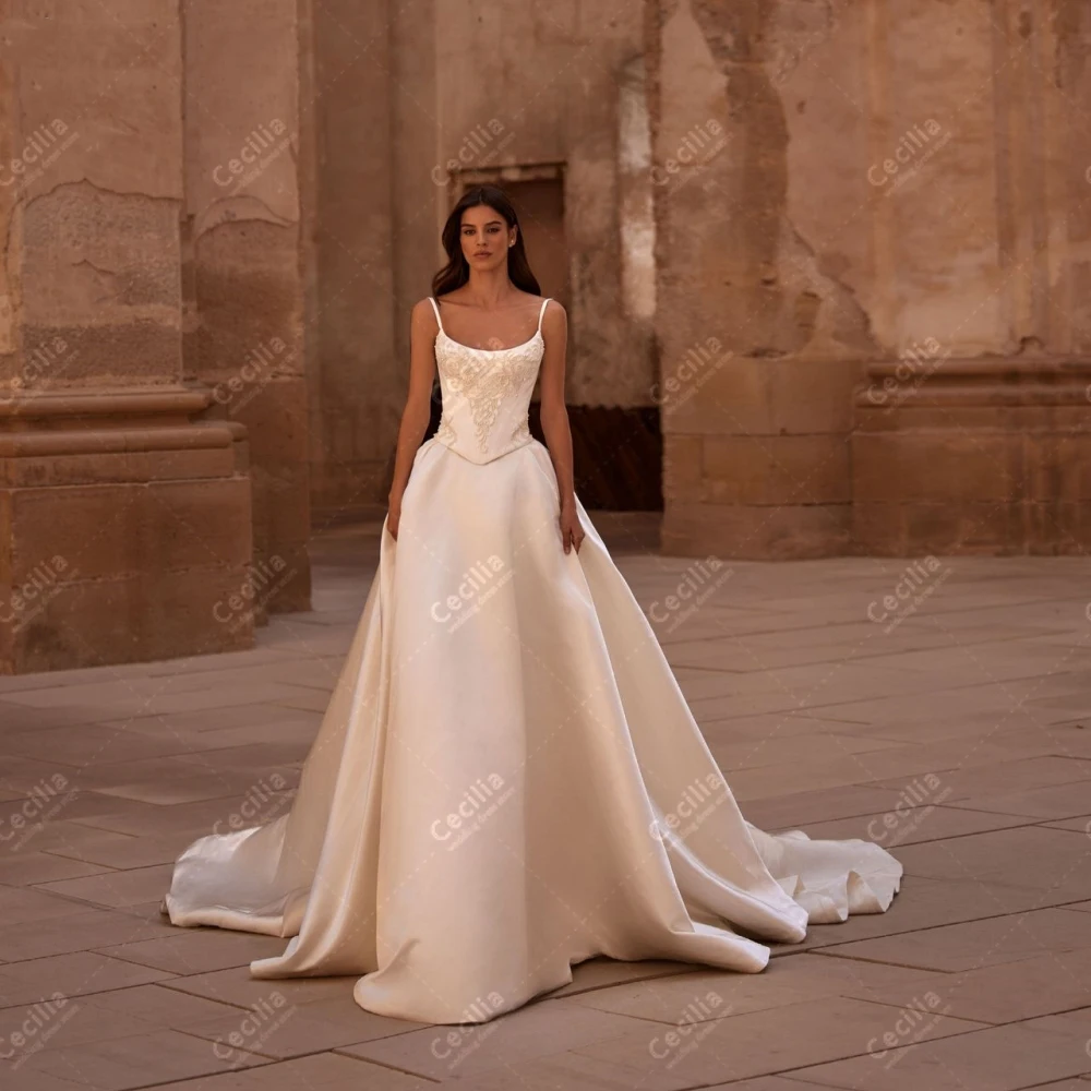 

Vintage Wedding Dresses Satin Bridal Gowns Beading Appliques Sleeveless Backless Robes For Women Customized Vestidos De Novia