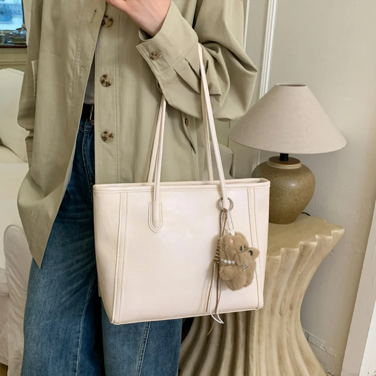 

Fashion Women Tote Bag Pendant Leather Texture Large Capacity PU Water Resistant Zipper Fixed Comfort Strap for Easy Organize