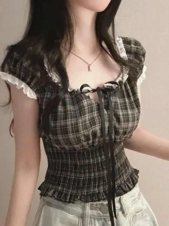 

Vintage Style Slim Fit Short Sleeve Shirt Women's Drawstring Collar Fashionable Ageless Chic Design Summer Shirt Ladies Top