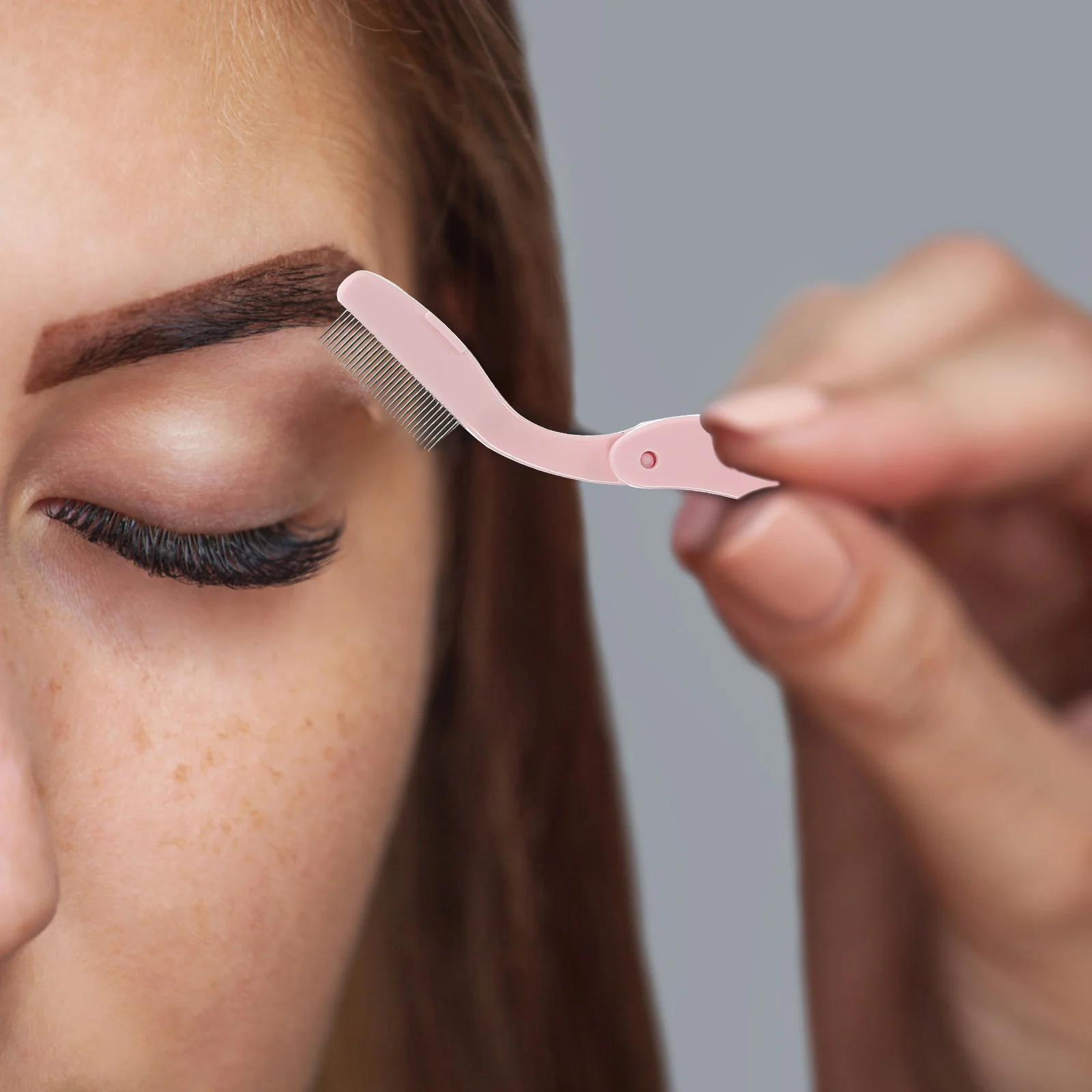 

2Pcs Eyebrow Makeup Tool Metal Eyelash Comb Set Ideal for Women Girls Gift Portable Compact Design for Home Or on The Go