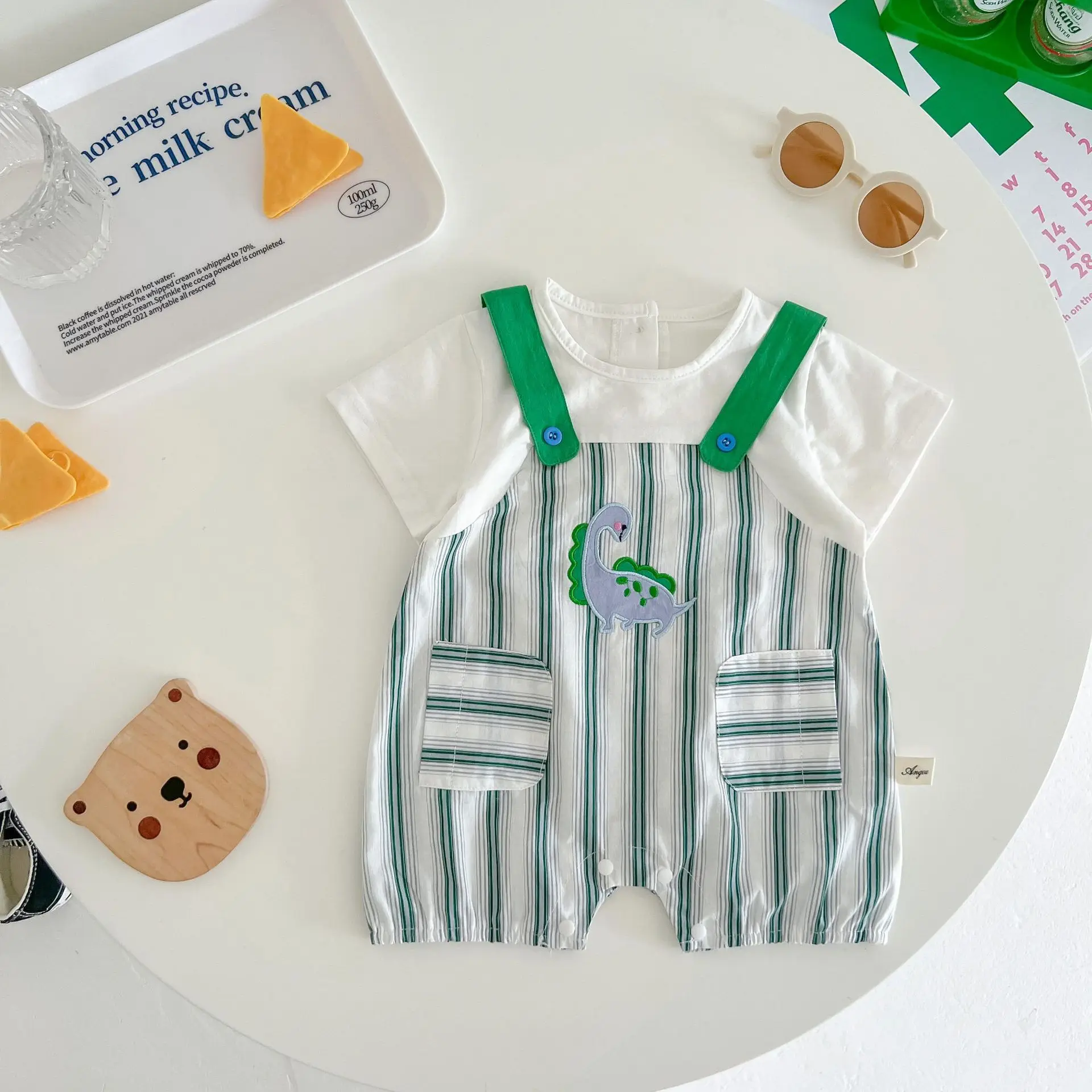 Summer Newborn Infant Baby Boy Romper Cute embroidery Dinosaur Muslin streak Rompers Kids Onepiece Fashion Baby Clothing