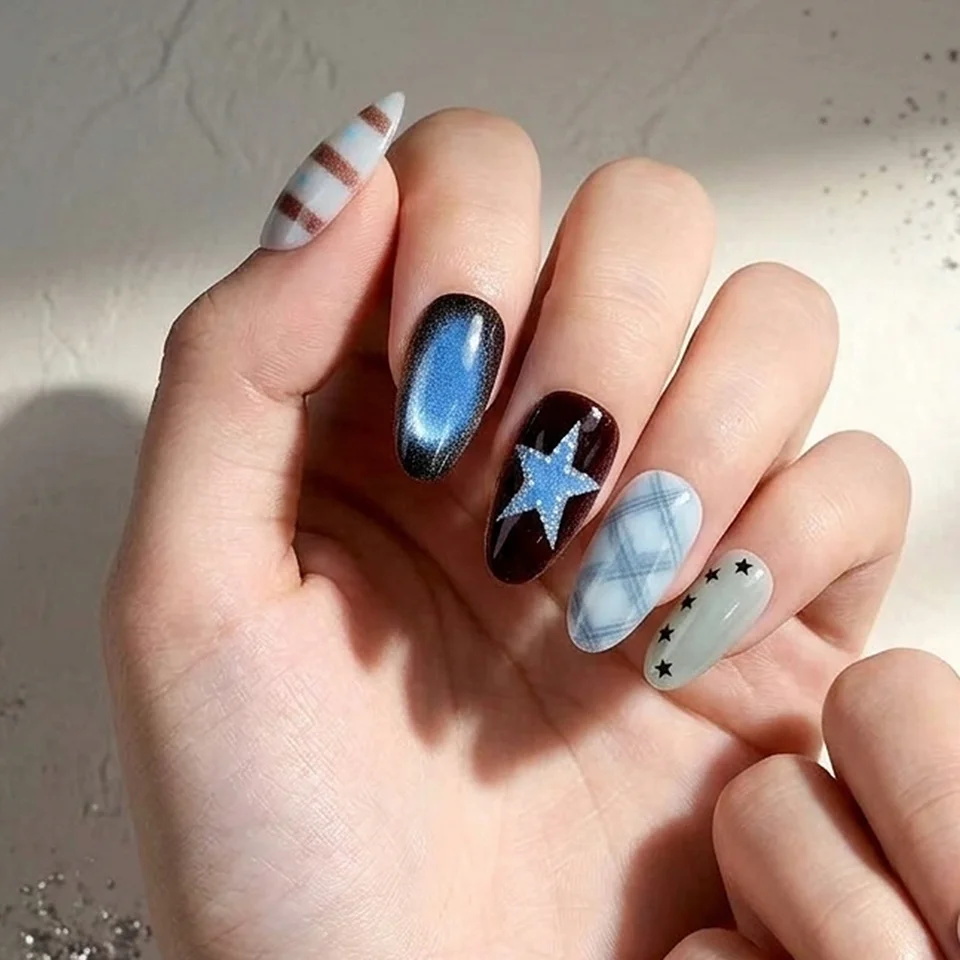30 uñas postizas en forma de almendra, estilo Y2K, cuadros azules retro, estrellas doradas, para mujer, fiestas, uso diario, manicura DIY 2