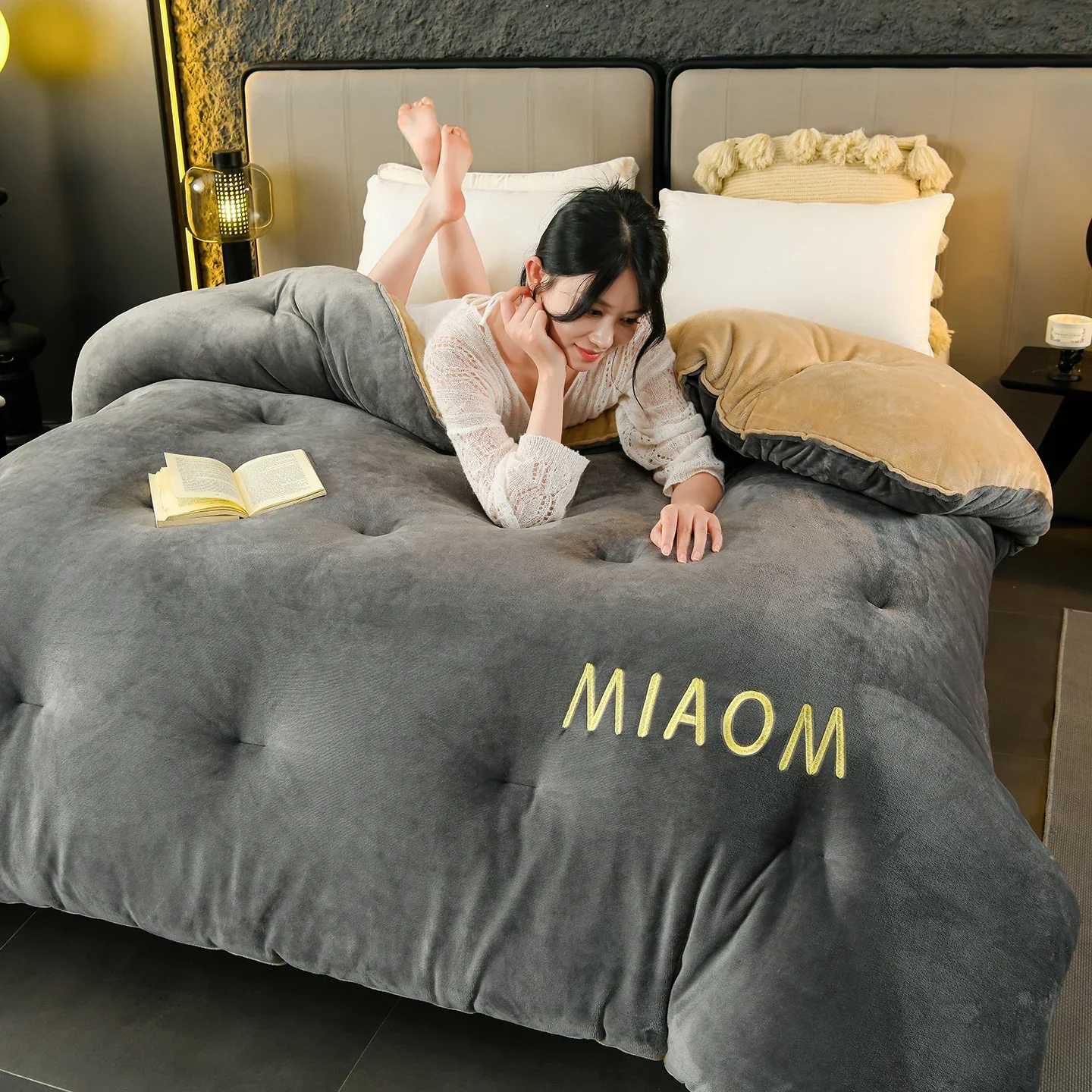 Letter Embroidery Super Thick Winter Blanket Double-sided Milk Velvet Warm Single Double Bed Blanket Fluffy Soft Plush Comforter