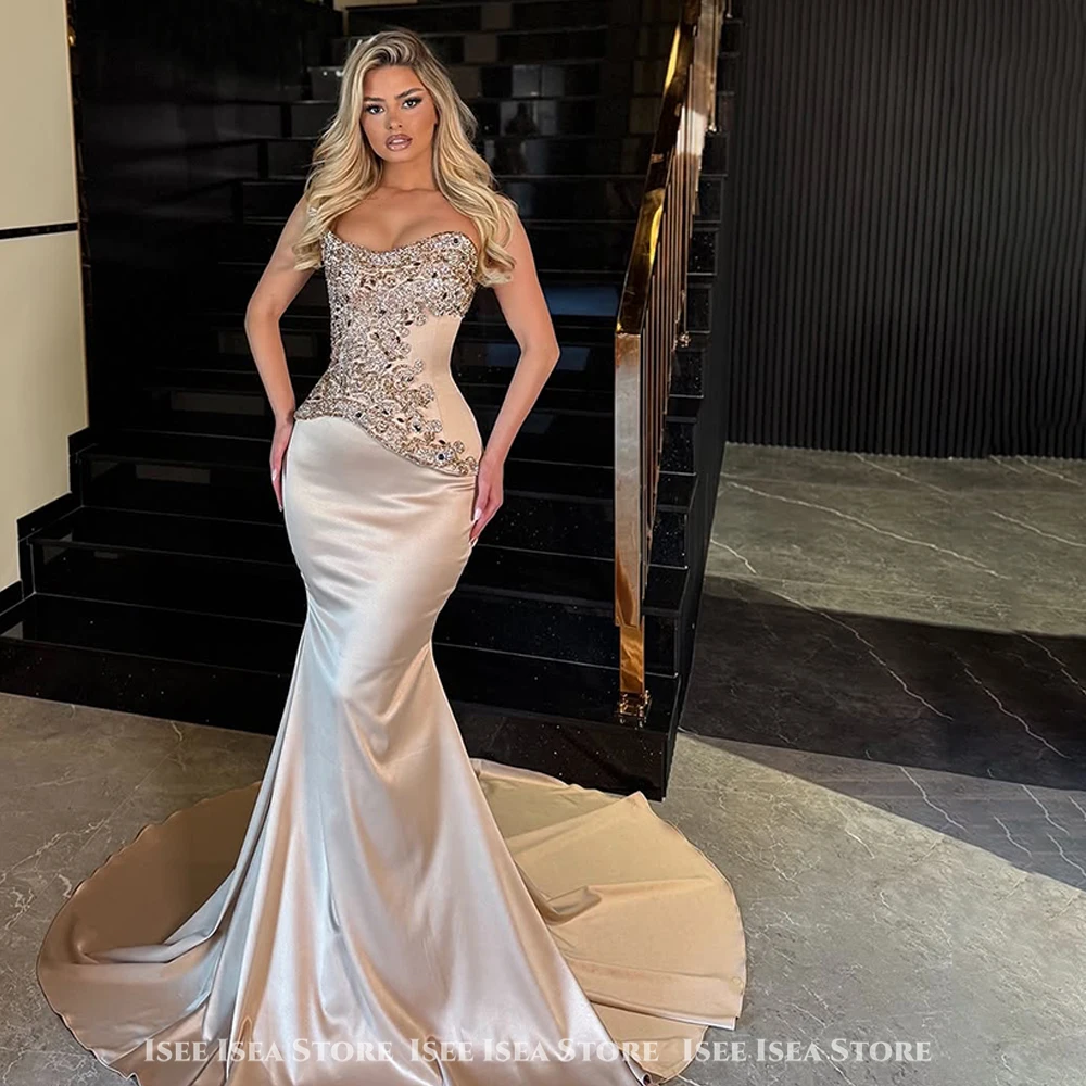 فساتين سهرة متألقة 2025 من الساتان برقبة قارب مثير فساتين سهرة مطرز بالخرز بدون حمالات فستان حفلات للمرأة حسب الطلب