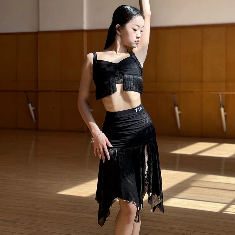 Sexy Latin Dans Kostuum Vrouwen Zomer Kwastje Tops Spleet Rok Rumba Cha Cha Tango Dansvoorstelling Kleding Zwarte Jurk DNV20186