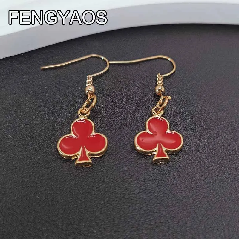 Женские-серьги-в-виде-игральных-карт