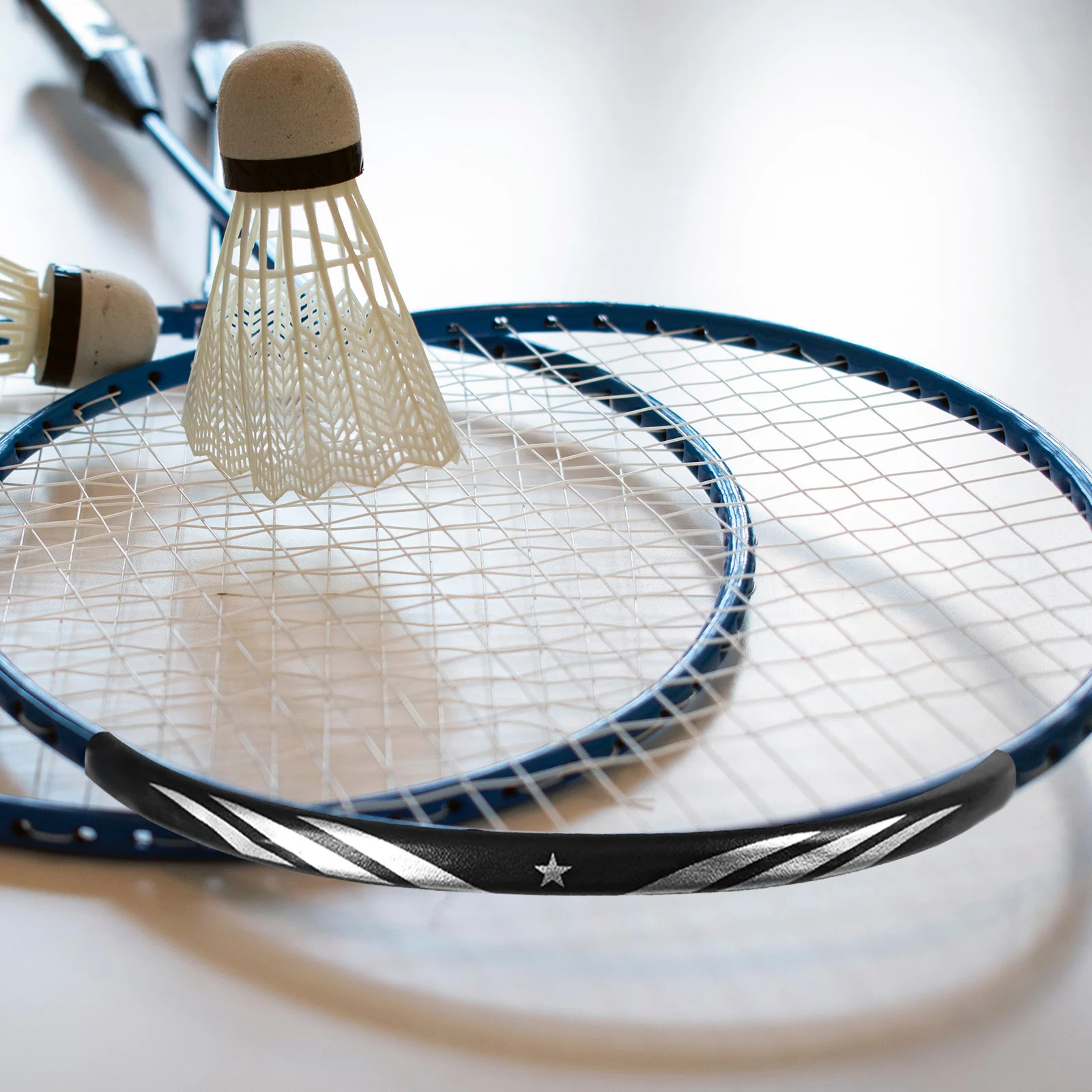 ไม้แบดมินตันมืออาชีพหัวเทปป้องกันสีดําน้ําหนักเบาทนทาน PU วัสดุ Racquet อุปกรณ์แบบพกพาเทป Anti
