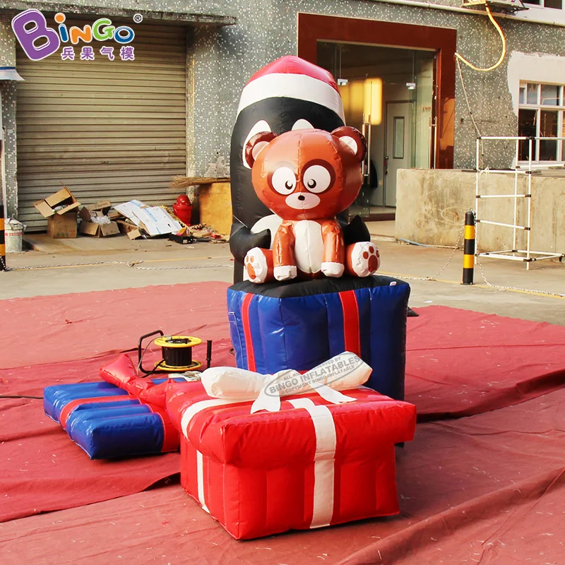 

2.64X2 Meters High Inflatable Gift Box And Penguin Model Toys With Led Lights For Christmas Decoration