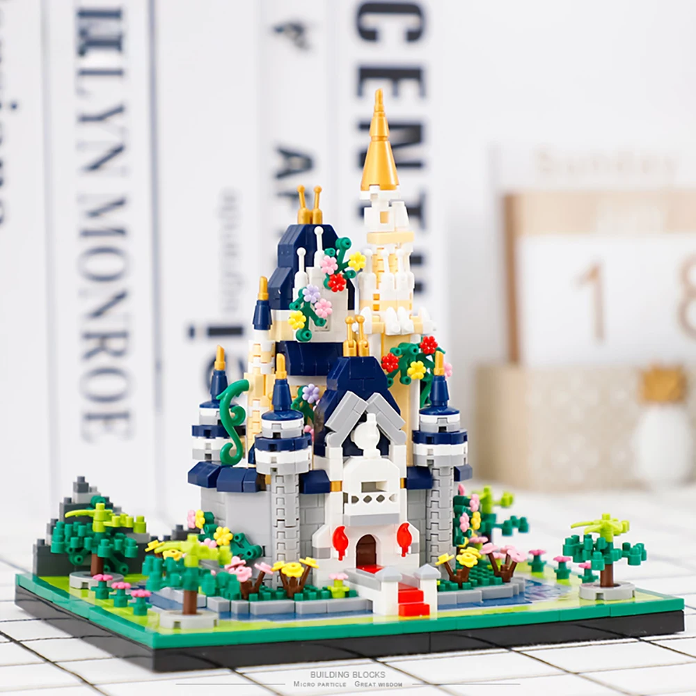 미니어처 성 블록 세트: 꽃 장식이 된 공주 성 모델, 어린이와 성인 모두에게 적합한 홈 데코 선물