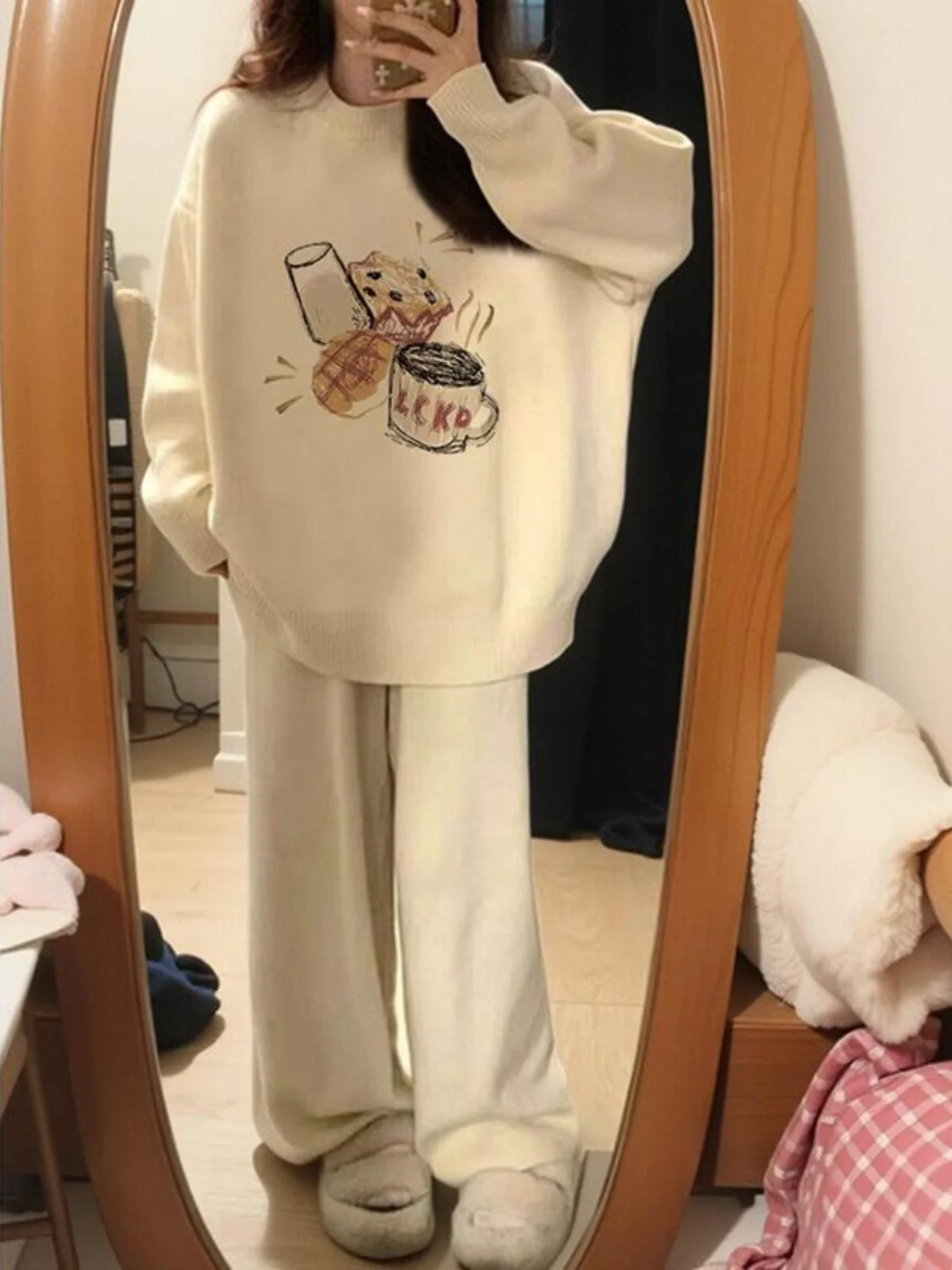 

Spring Thiened White Printed Women's Sweater Lazy Sle High-End Feeling Early Spring Knitted irt Korean Version round Ne