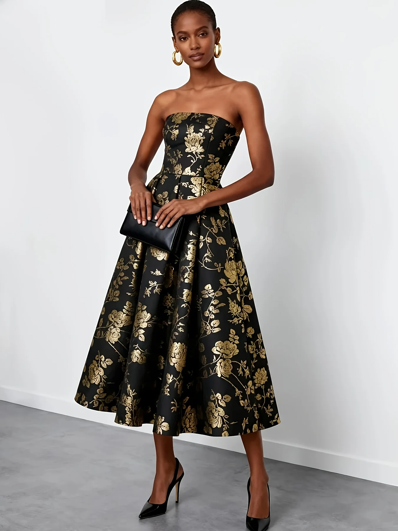 Vestido sin mangas con cuello en V y estampado retro - lujoso vestido de noche con bordados dorados para fiesta formal con mangas abullonadas