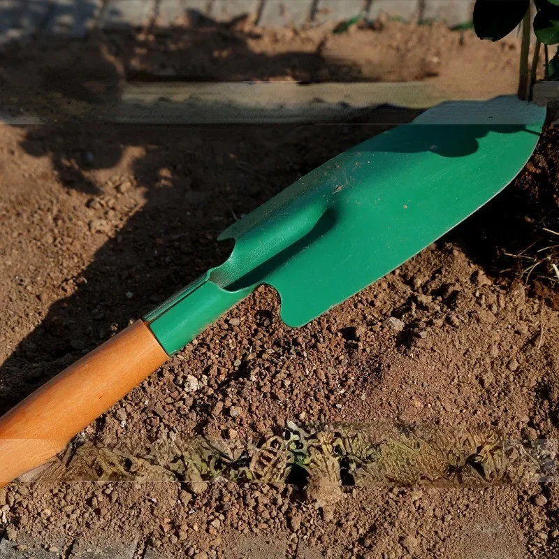 Pá de jardinagem reforçada com cabo de madeira para plantio de solo solto e fácil uso