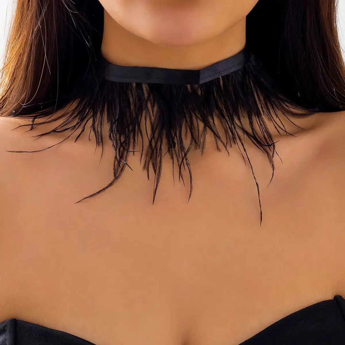 IngeSight.Z Gothic-Halsketten mit schwarzen Federn und Plüsch für Damen, koreanische elegante Schlüsselbeinkette, Braut-, Hochzeits- und Party-Schmuck, neu
