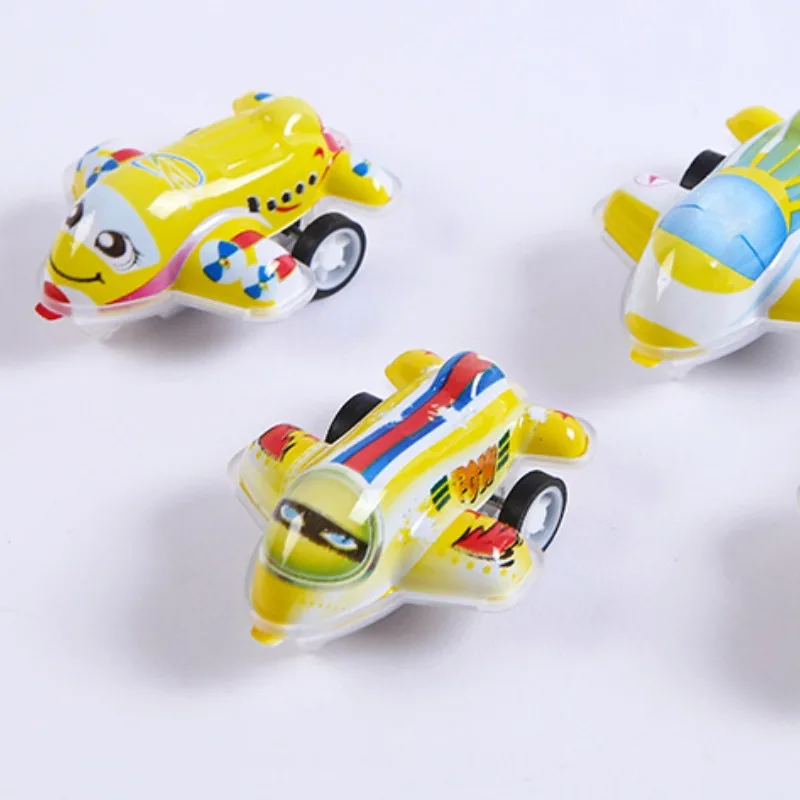 1 Stuks Willekeurige Cartoon Mini Pull Back Vliegtuig Speelgoed Creatieve Kids Verjaardagsfeestje Gunst Klassieke Speelgoed Auto Serie Traagheid Power voertuig
