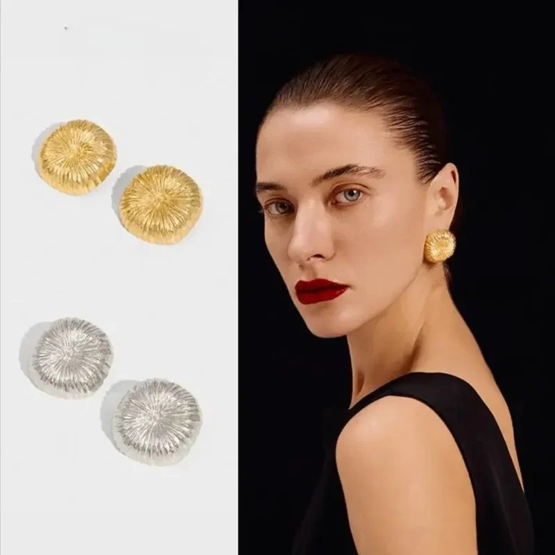 New retro brushed square shape earrings, high-end gold and silver two-color niche light luxury earrings for women