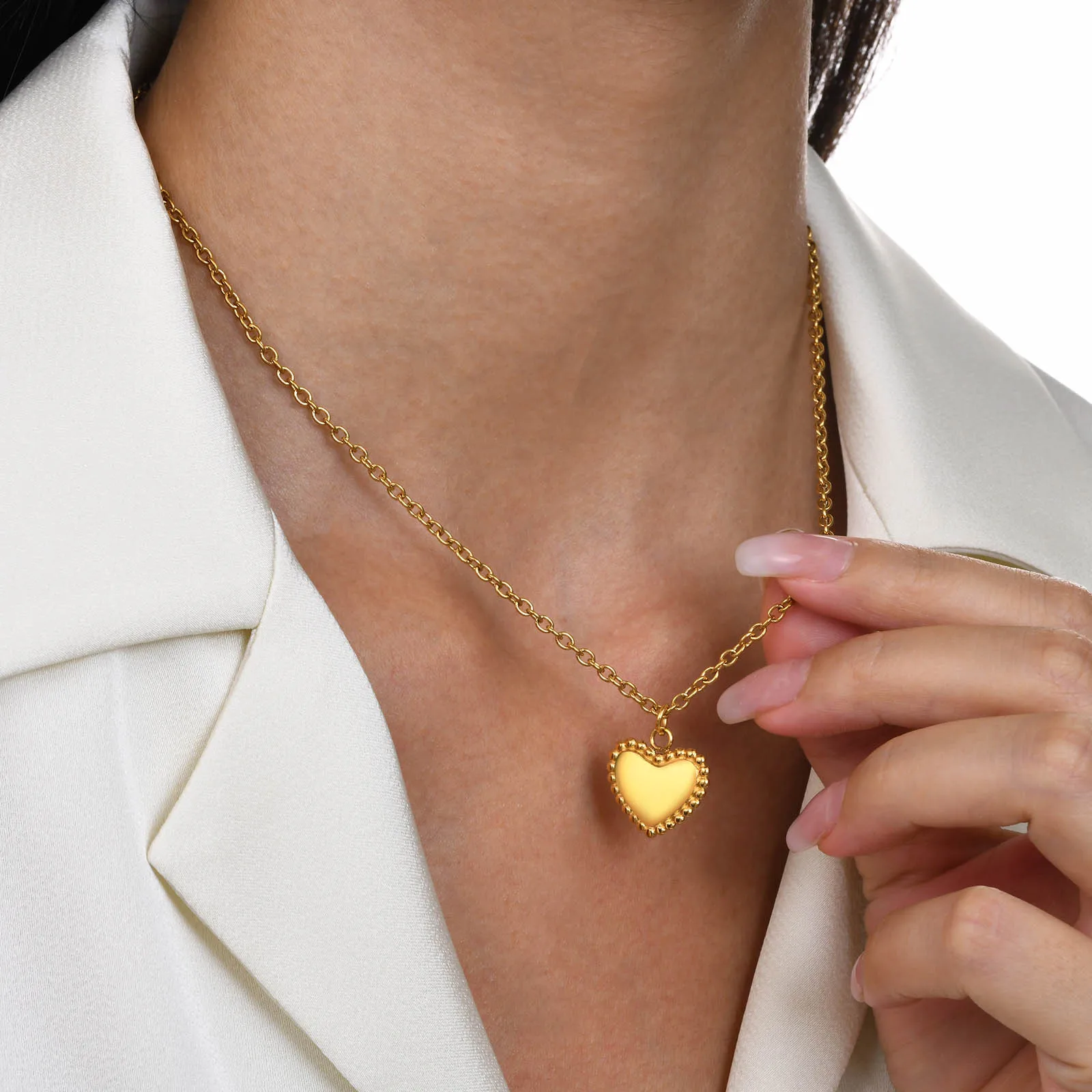 

JHSL Women Cute Heart Pendants Statement Necklaces Gold Color Stainless Steel Chain Fashion Jewelry on The Neck New Arrival