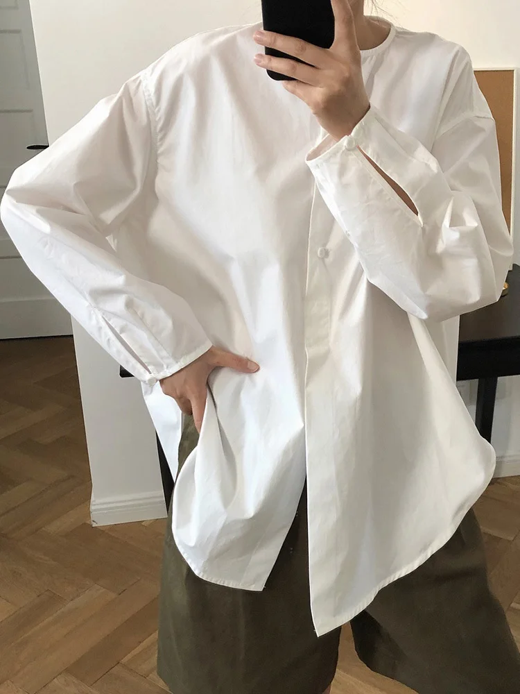 [LANMREM] Women White Shirt New Round Neck Long Sleeve Single Breasted Loose Shirts Female Fashion Clothing 2024 Spring 26D352