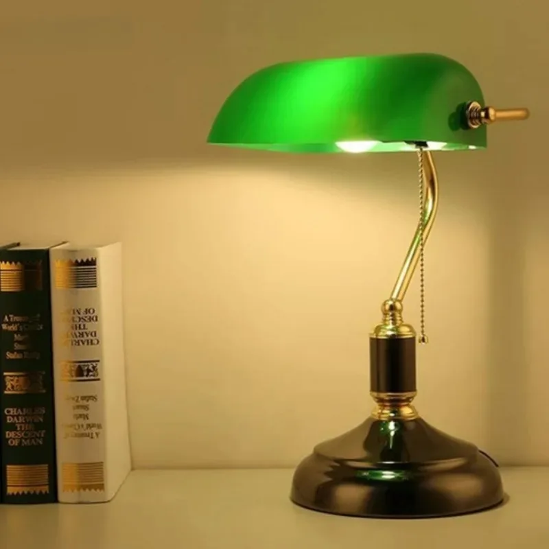 

Настольная лампа в стиле ретро, трехцветный затемняющий стеклянный абажур, индивидуальная прикроватная лампа для спальни, офисная настольная лампа для учебы