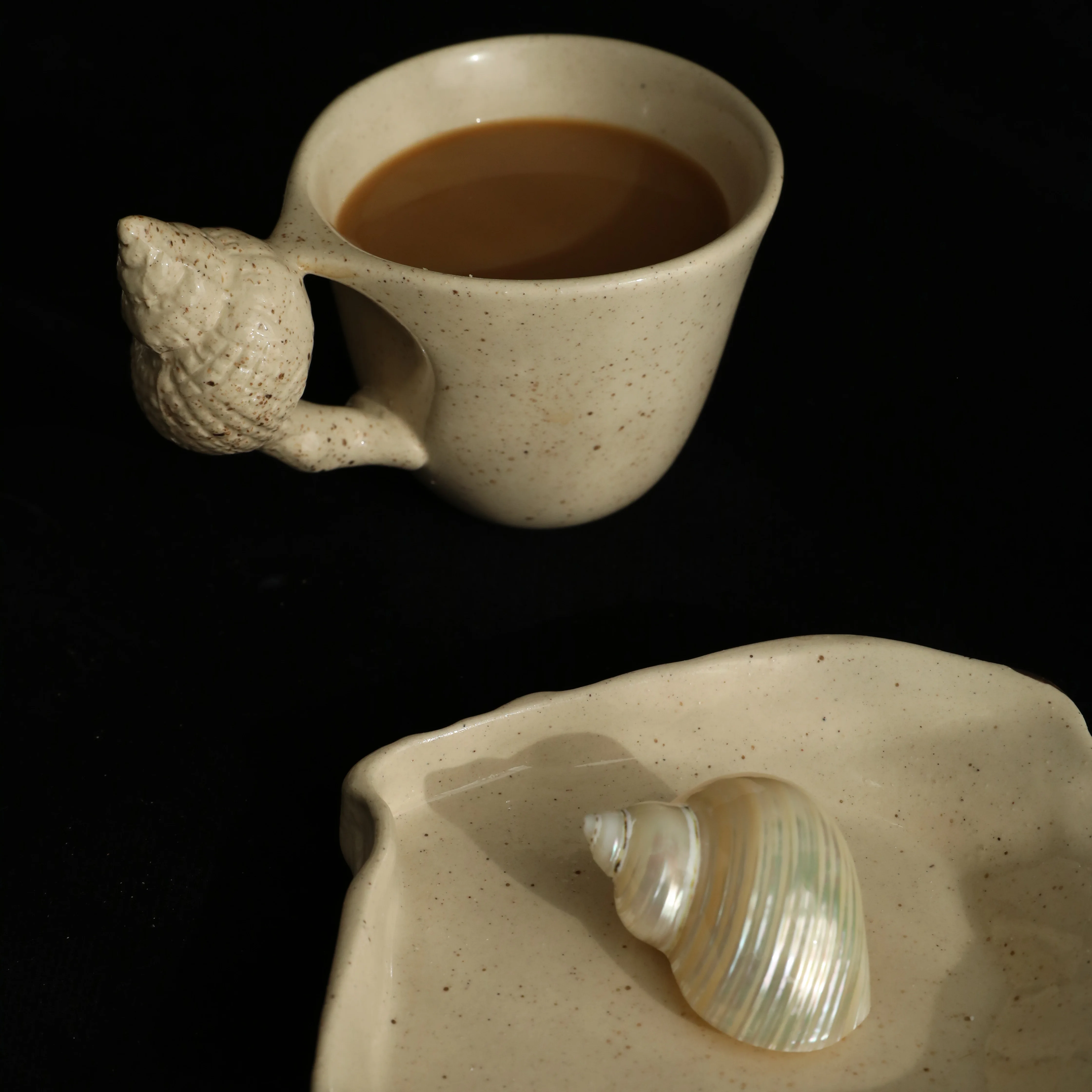 

handmade Ceramic Conch Coffee Cups Plates Suit Craftsmanship Afternoon Tea Cup with Conch Handle Milk Late Juice Cup Plate