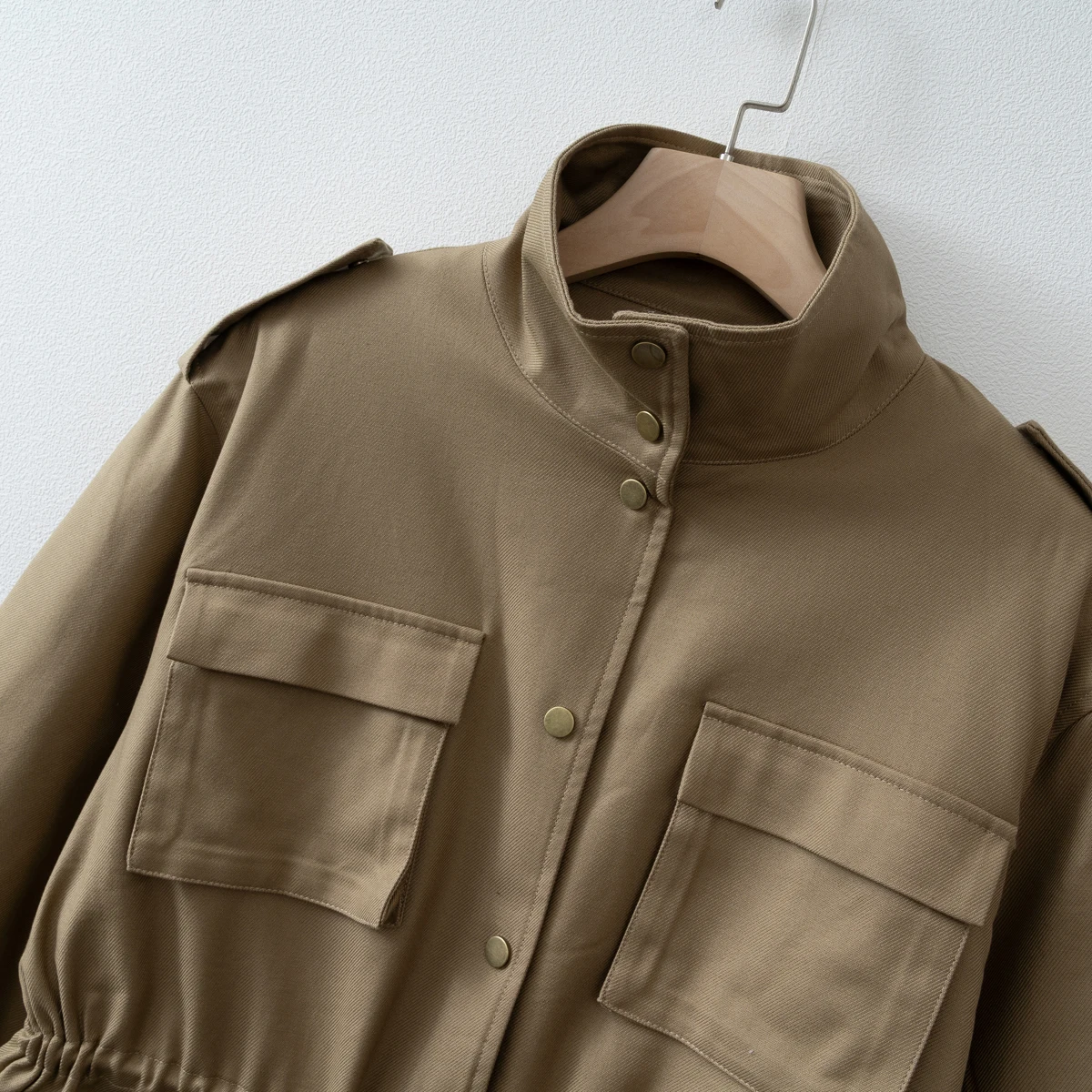 Stylish Women's Casual Jacket for Everyday Wear