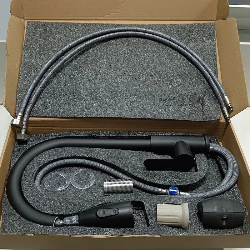 حنفيات حوض المطبخ الفولاذ المقاوم للصدأ سحب حوض المطبخ صنبور المياه سطح الخيالة خلاط تيار البخاخ رئيس الصنابير الساخنة الباردة