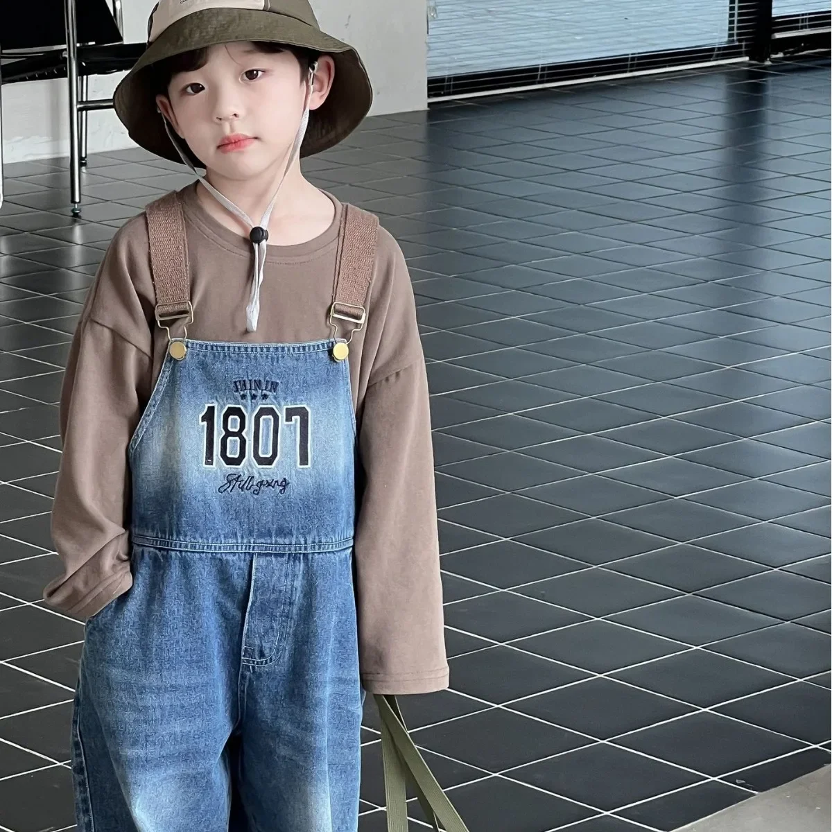 2024 Spring New Boys' South Korean Children's Wear Sandwashed Old Soft Retro Blue Letter Embroidered Backband Pants