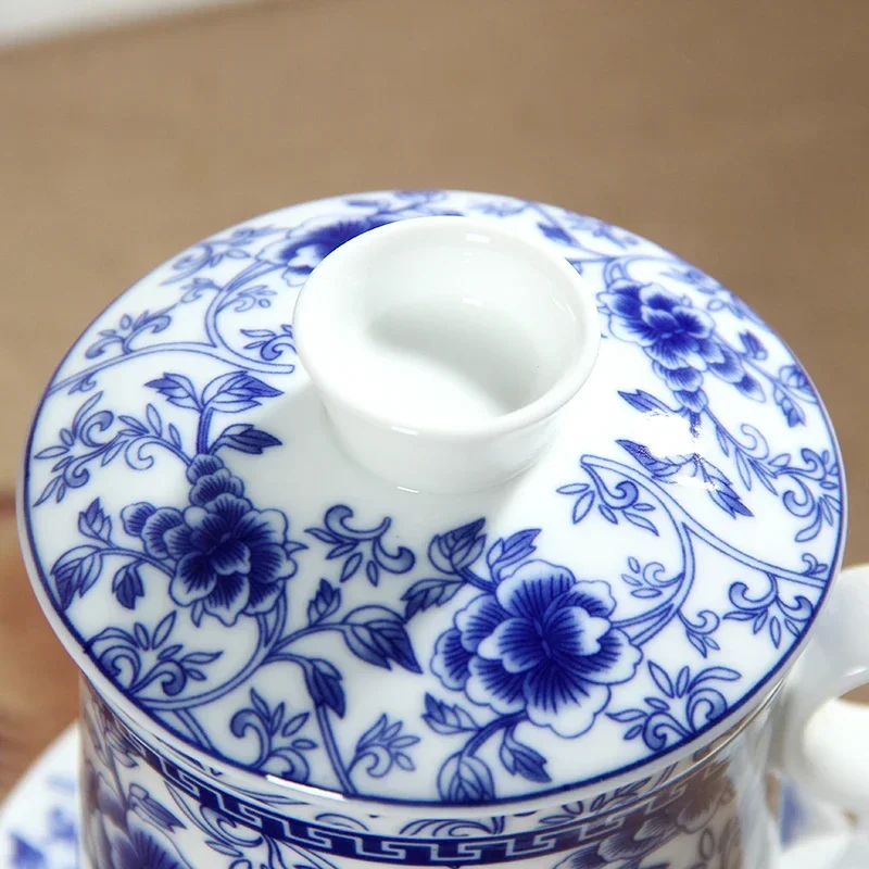 Retro Chinese Blue White Porcelain Tea Cup Set with Saucer Lid Infuser 260ml Ceramic Teacup with Tea Filter