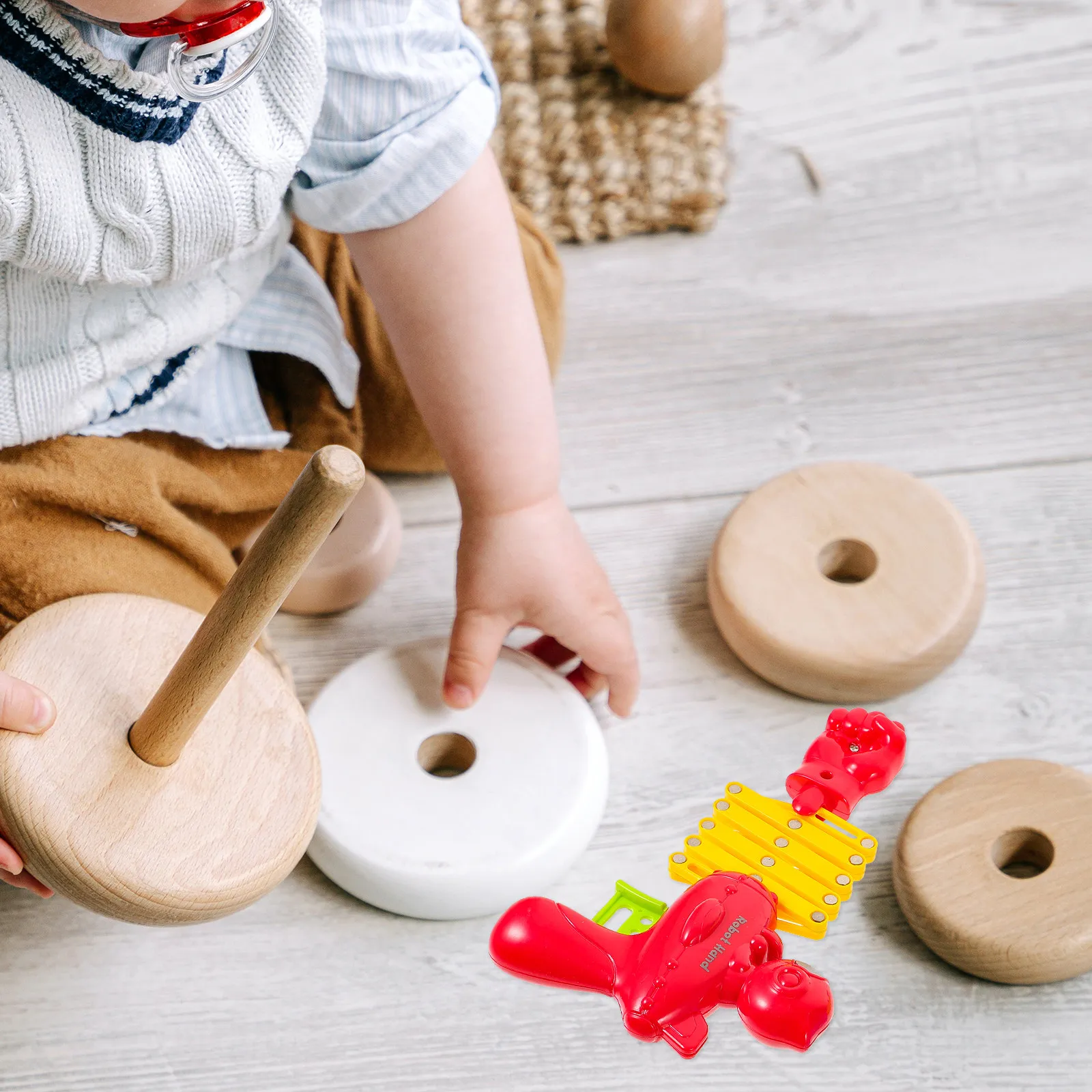 

2Pcs Retractable Robot Fist Elastic Shooters Kids Party Fun Children Trick Plaything Retractable Fist Toy Kids Party Toys