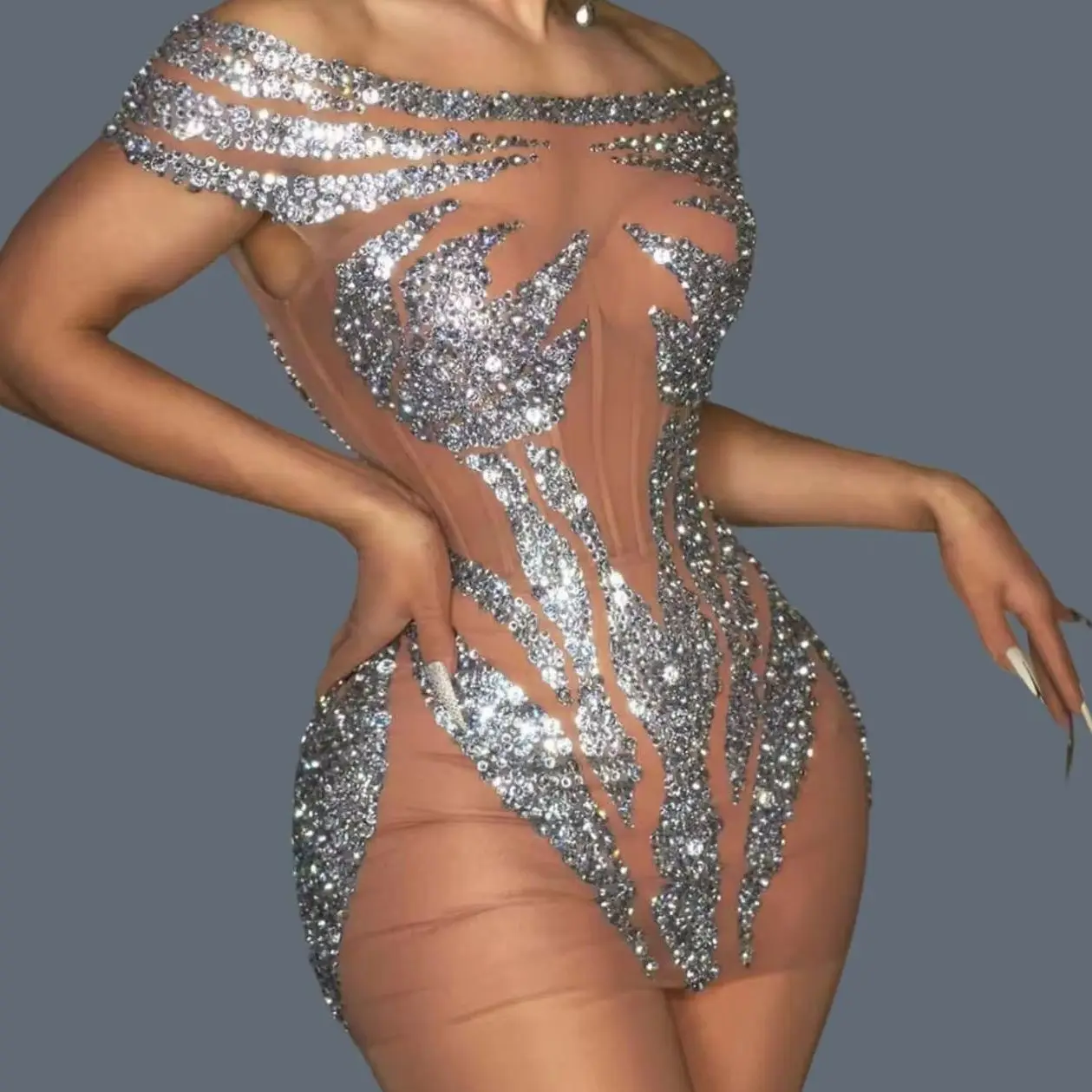 Luxueux strass épaules dénudées robe courte femmes Sexy soirée anniversaire célébrer robes de bal Photo Shoot Costumes Xuelian