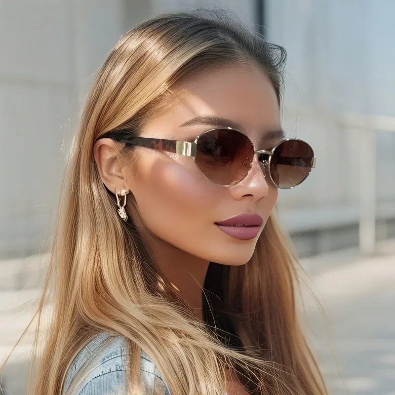Ovale Brille im Retro-Stil im 90er-Jahre-Stil, geeignet für Damen, leicht, modisch, geeignet für den täglichen Gebrauch am Sommer, am Strand