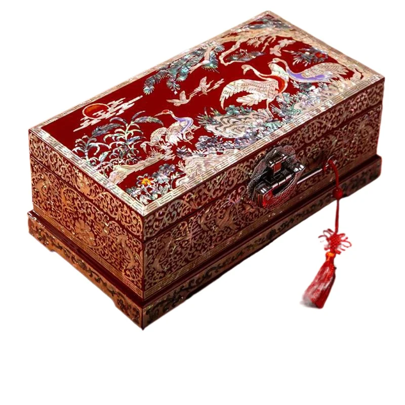 

Jewelry box lacquer