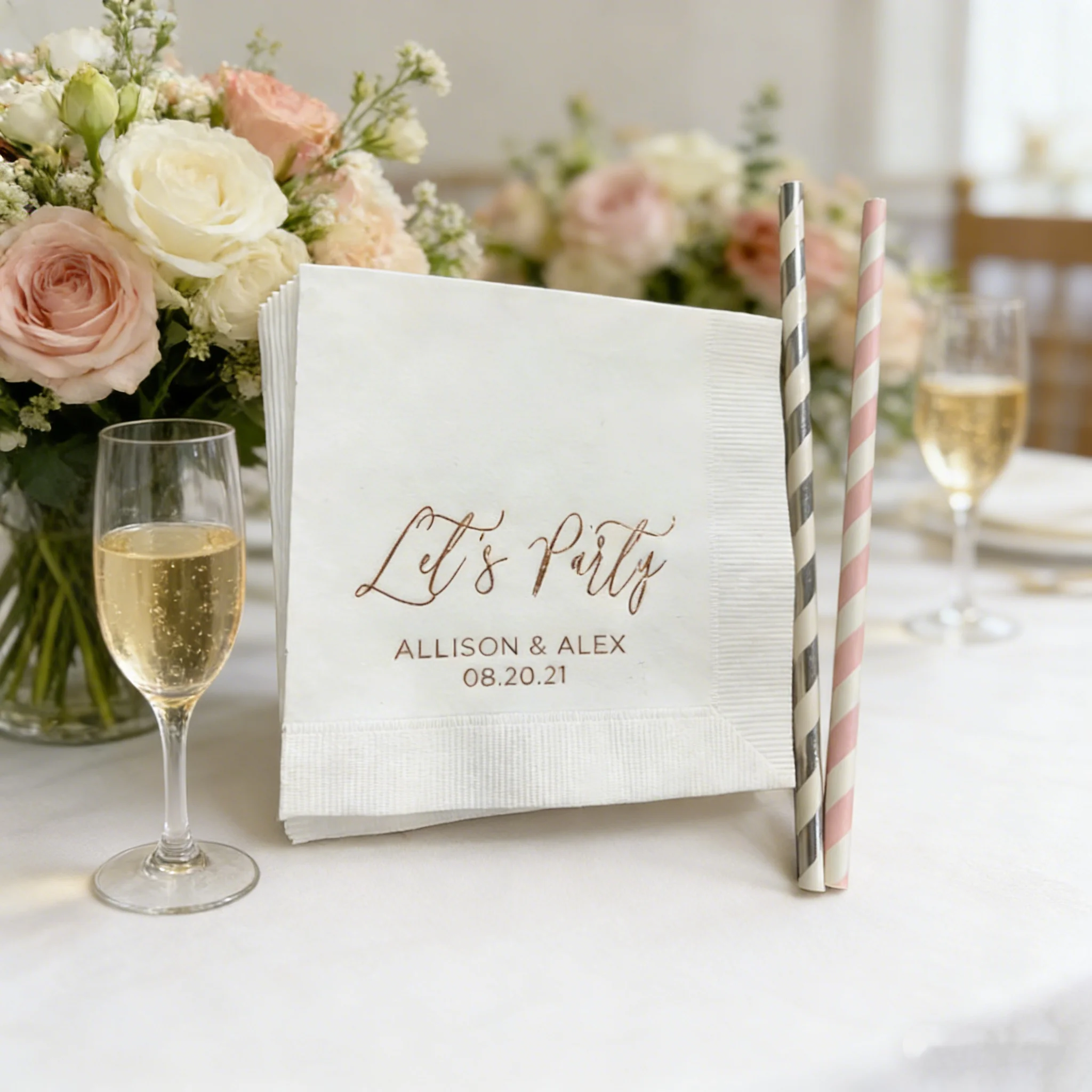 

50 шт. персонализированных салфеток с монограммой для свадеб и репетиционных ужинов, индивидуальные салфетки для напитков, коктейлей, обедов и ужинов для гостей