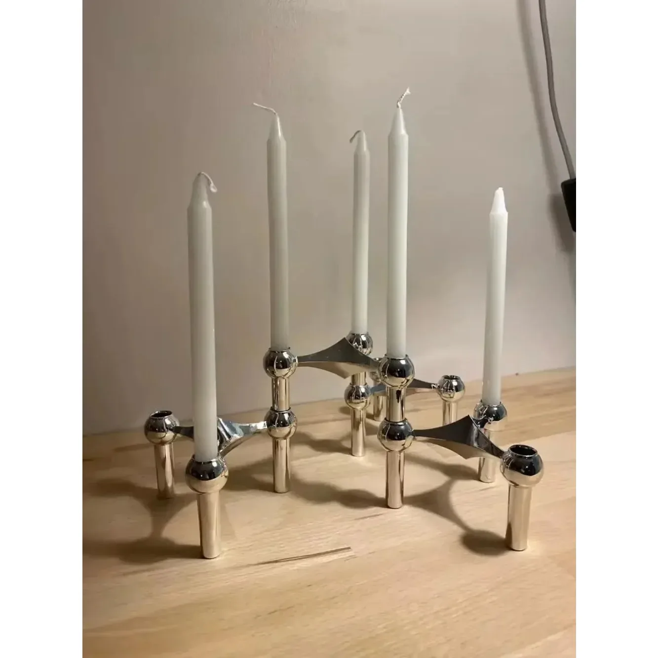 Metalen Moleculaire Structuur Kaarshouder Noordse Zilveren Kandelaar Middelpunt Woonkamer Decoratie Cadeau Home Decore Kandelaar - afbeelding 2