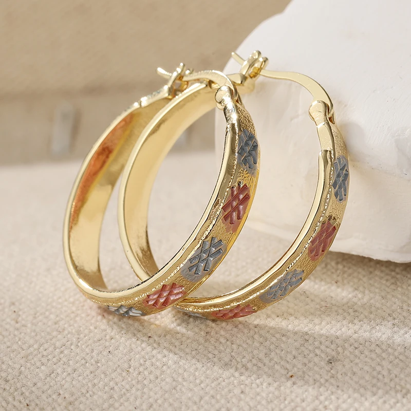 Exquisite Gold Color Copper Hoops Women's Earrings Classic Hand Carved Daily Wear Party Earrings Woman Fashion Jewelry