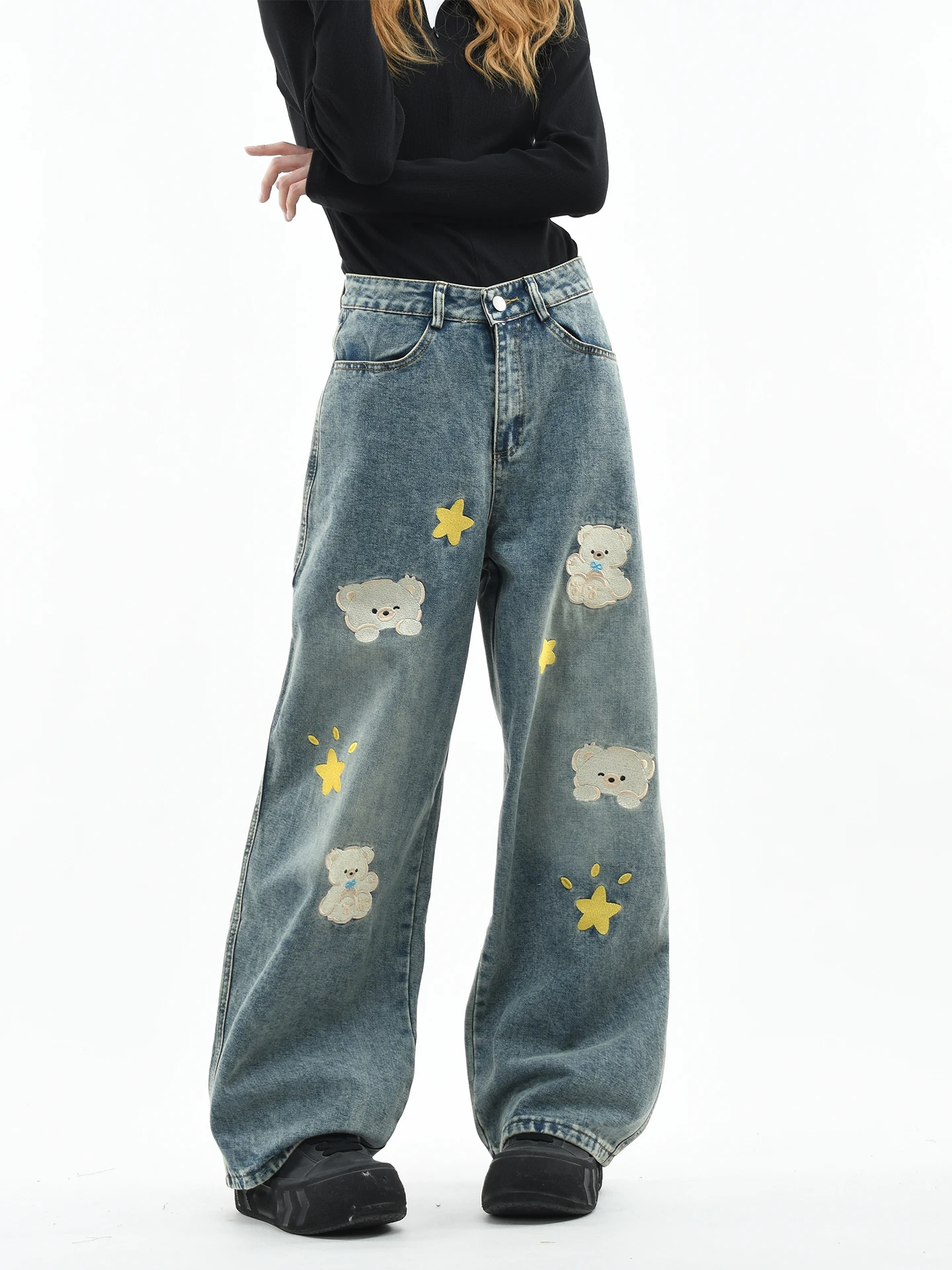 

OV Original Cartoon Bear Embroidered Waed Denim Jeans Loose Straight Leg Vintage Couples Long Trousers Women's Faion
