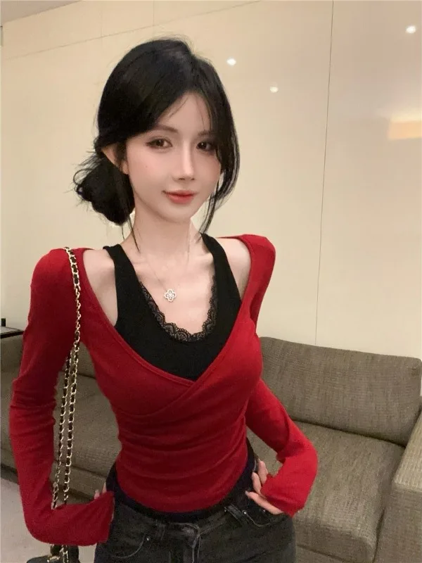 

Elegant Lace Splice Long Sleeve T-Shirt V-Neck Pleated Slim Fit Women's Fashionable Casual Top Nicole Rose Brand