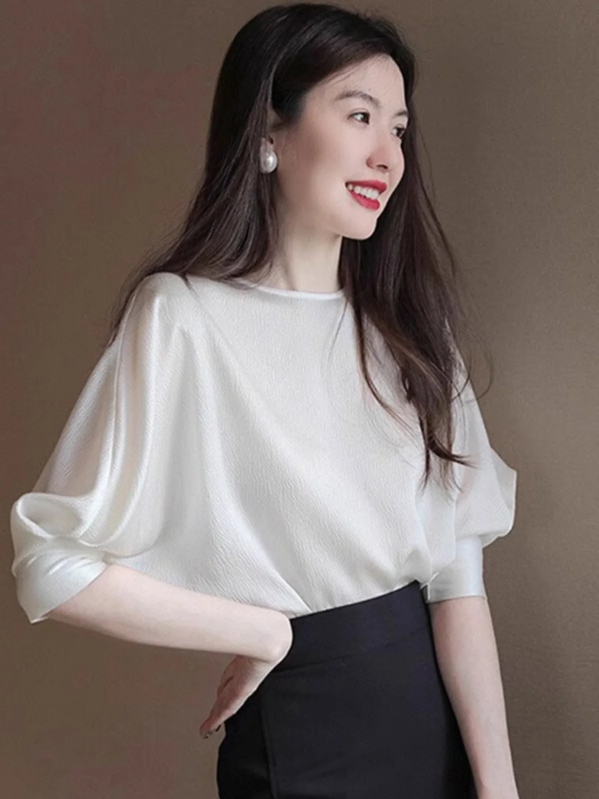 

Elegant Summer Fashion Loose Batwing Sleeve Silk T-Shirt Women's Top Brand High-End Casual Chic Style Five-Quarter Length