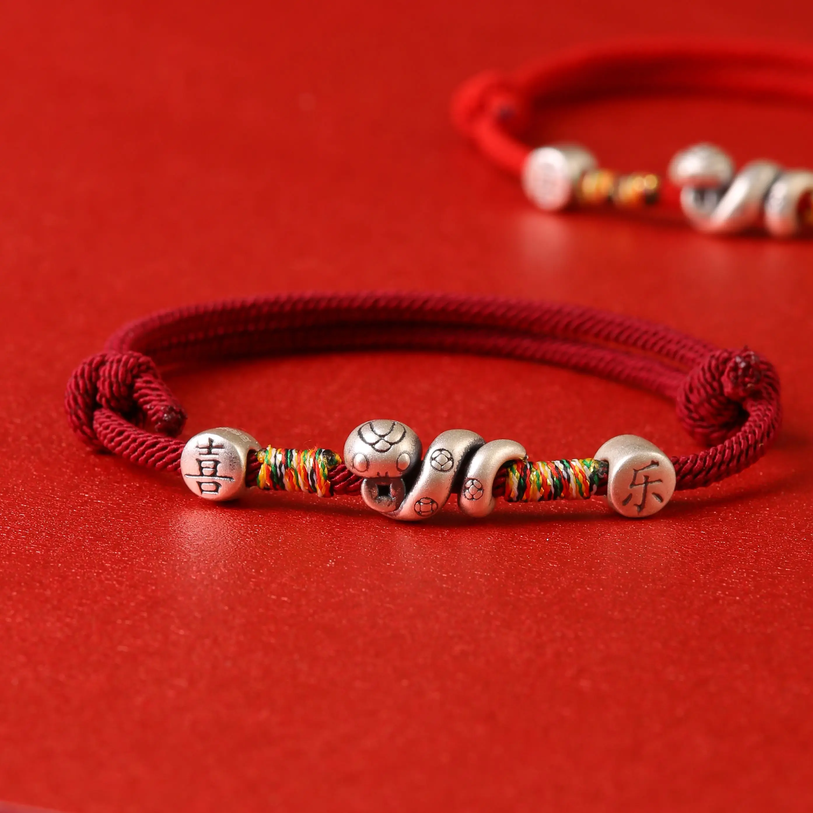 Bracciale con panino del serpente dell'anno del 2025, rotolo d'argento da 999 piedi, corda rossa con serpente, regalo di Capodanno in argento sterling da uomo