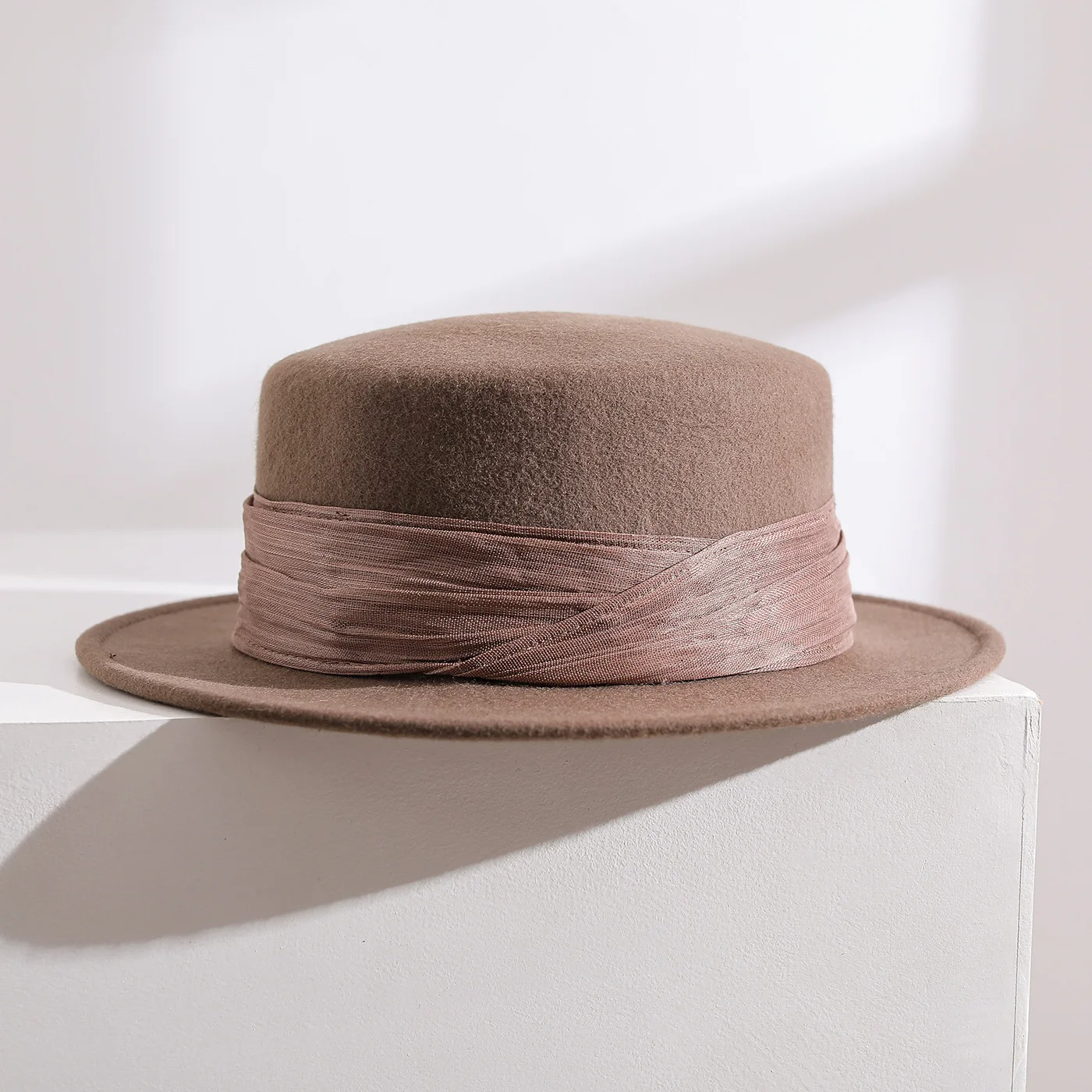 Simple fashion wool jazz hat men's and women's English French bump top curly small top hat Panama Classic Gentleman Hat