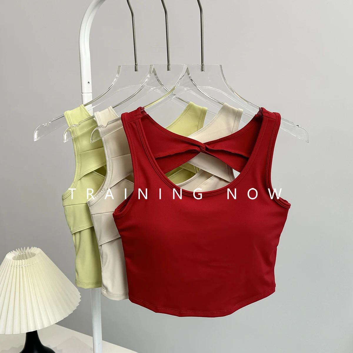 スポーツ下着女性耐衝撃性ギャザーヨガベスト女性夏新しいピラティストップス女性用サイドブレストフィットネスブラ