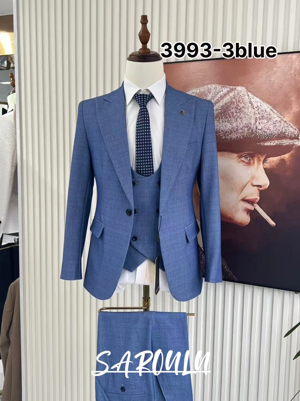 

Decent One Button Men's Suit Set, Elegant Peak Lapel Tuxedo, Three Pieces Groom Wear, Blazer For Nightclub & Special Occasions