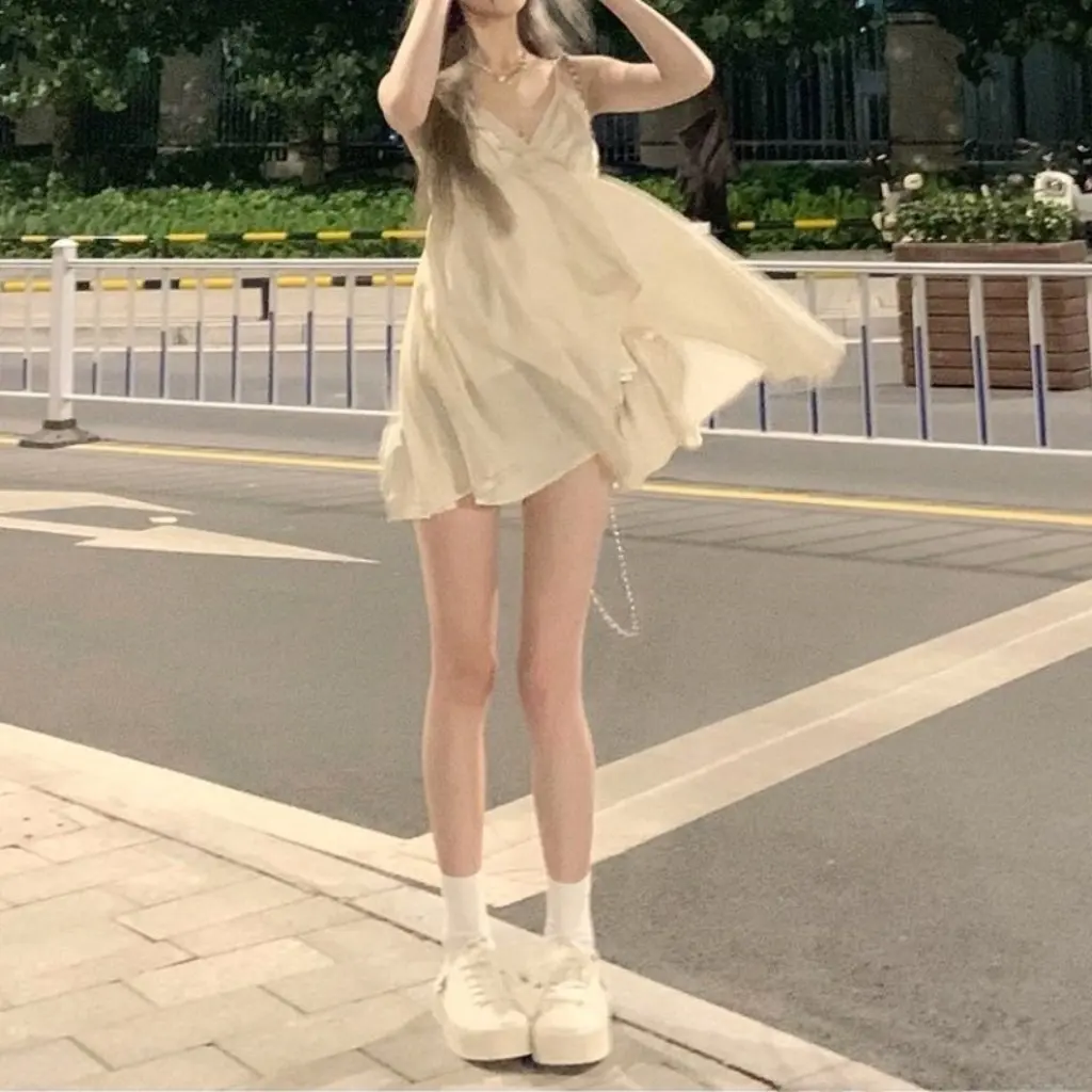 

Pure Desire Women's Irregular Suspender Vest Summer Hot Girl Design Pleated Dopamine Temperament Top for Women