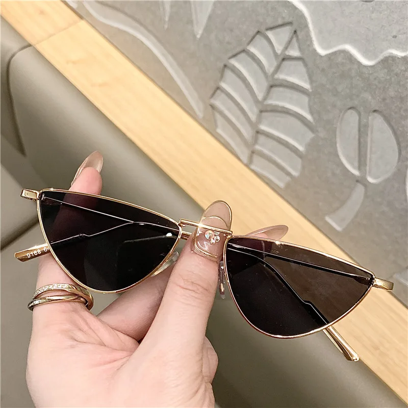 Mode Metall kleine Cat Eye Sonnenbrille Frauen ins beliebte Punk Sonnenbrille weibliche Schattierungen klare Ozean Linse Hip Hop Brillen uv400 – Detail 5