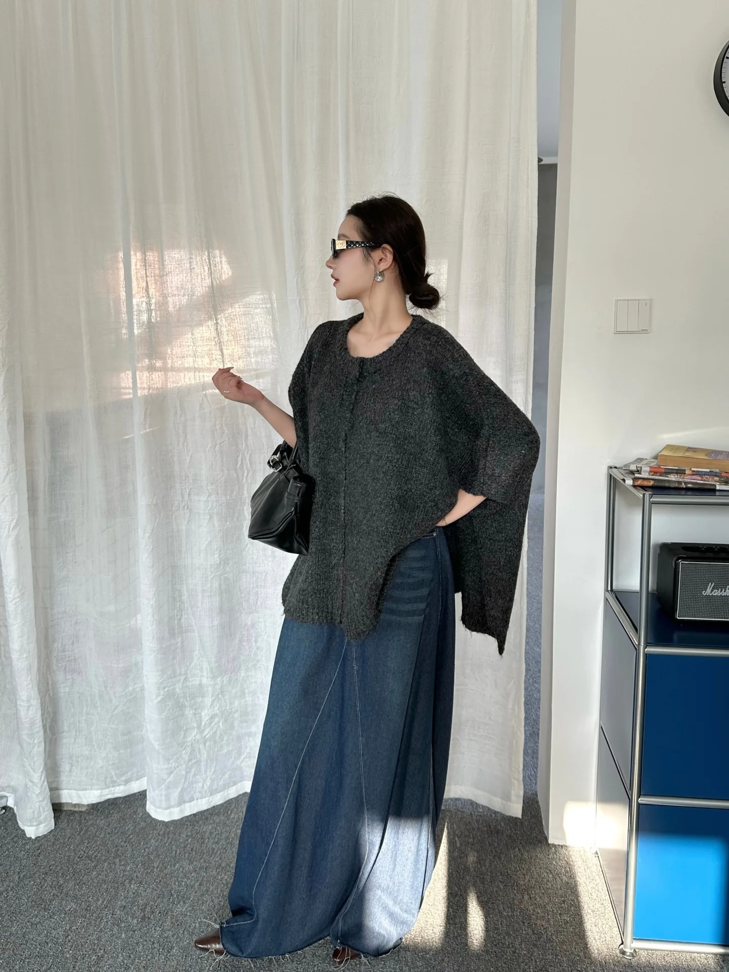 UMI MAO 레트로 고급스러운 분위기의 케이프 스타일 라운드 넥 울 재킷, 여유로운 스타일의 어깨, 두꺼운 가을 겨울 여성용 상의