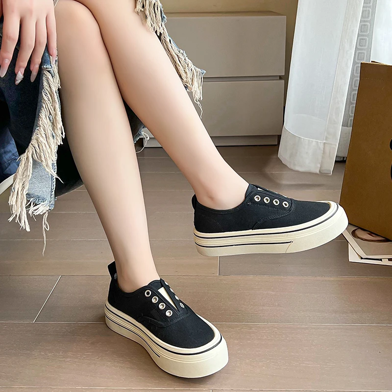 Woman Flat Shoes Outdoor Walking Casual Canvas Sneakers Fashion Jogging Sneakers Slip-on Woman Vulcanized Flat Casual Loafers